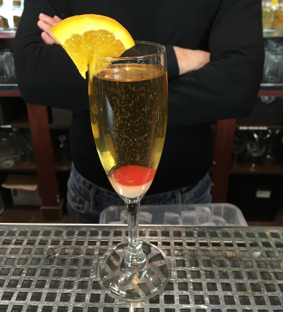 CHAMPAGNE COCKTAIL I.B.A.